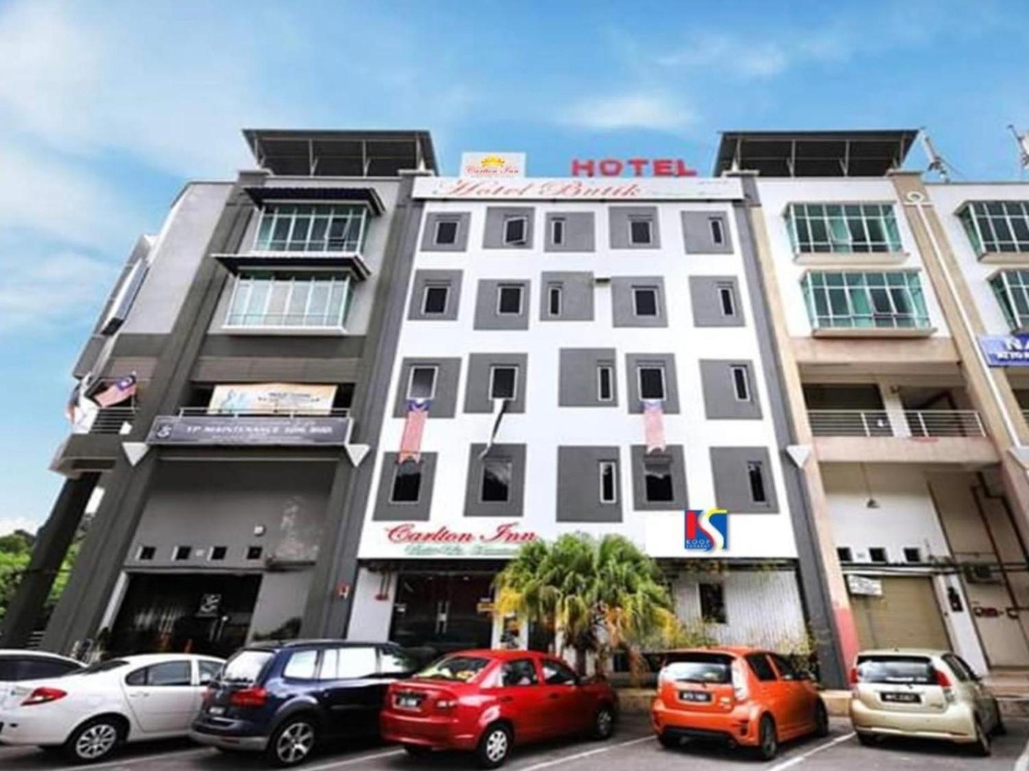 Oyo 89492 Carlton Inn Bukit Ubi Kuantan Luaran gambar