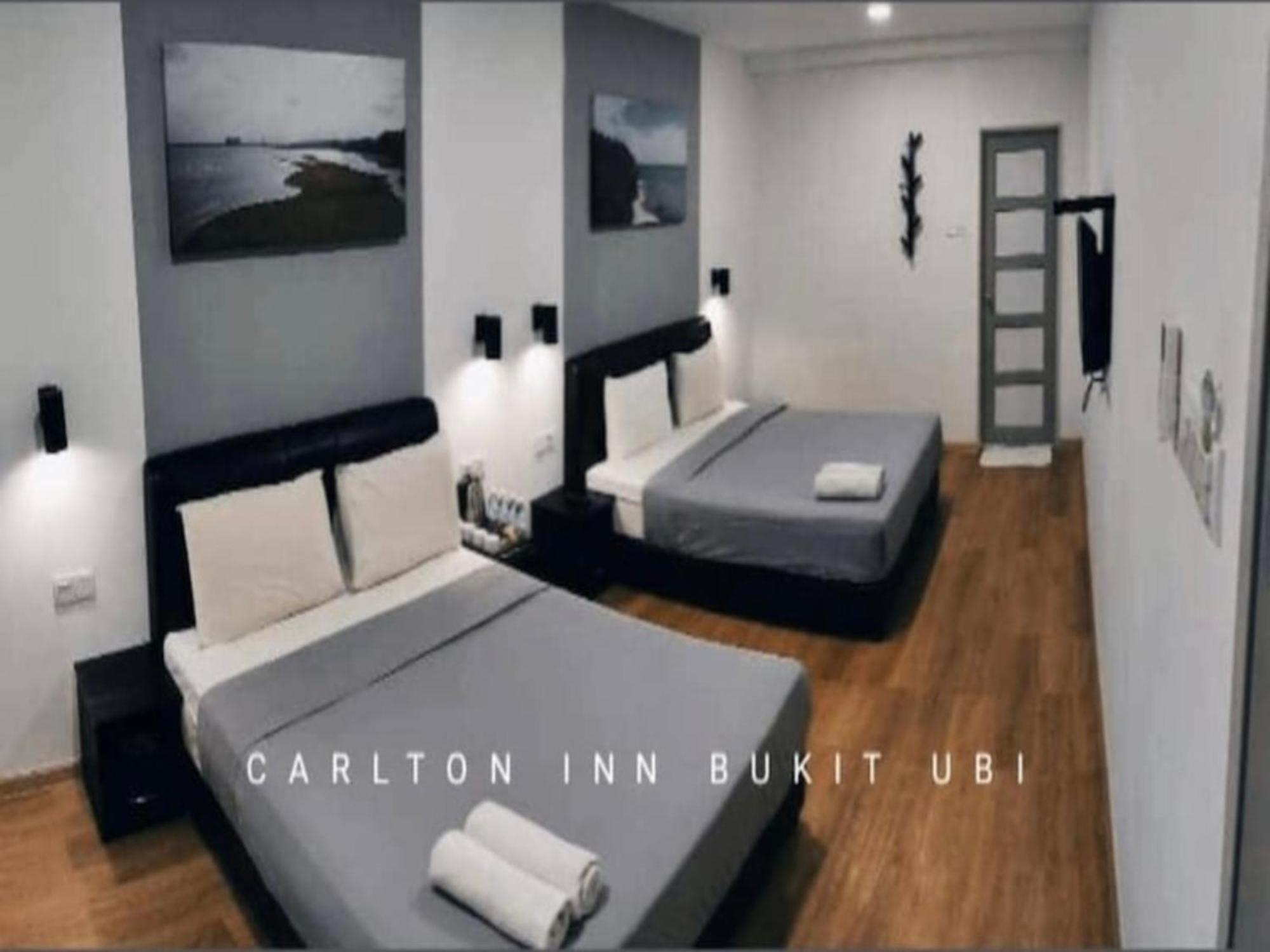 Oyo 89492 Carlton Inn Bukit Ubi Kuantan Luaran gambar